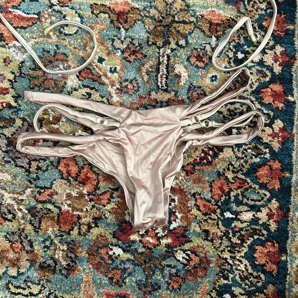 SOLD ⚠️⚠️⚠️ - Picture 3 of 6